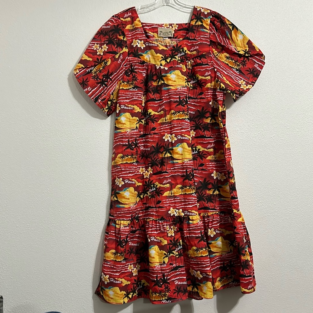 E & K Hawaiian Sunset Muumuu. Size XL